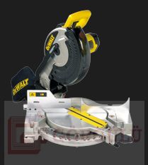 DW713 - Zıvanalı Gönye Testere - 1600 Watt
